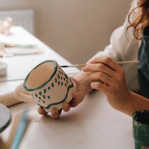 Un café pour customiser sa céramique à Rouen