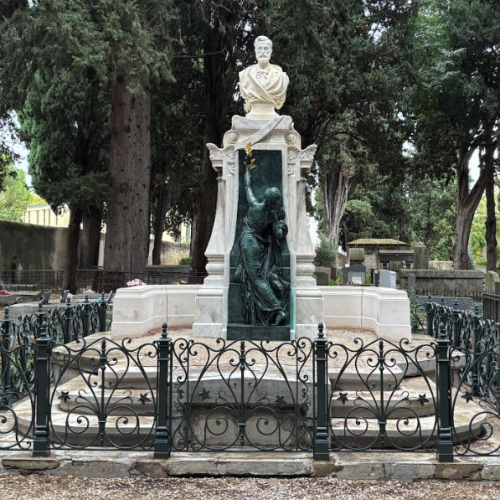 Un patrimoine funéraire unique 🪦