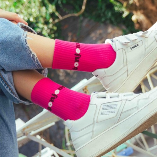 Des chaussettes roses pour soutenir Octobre rose