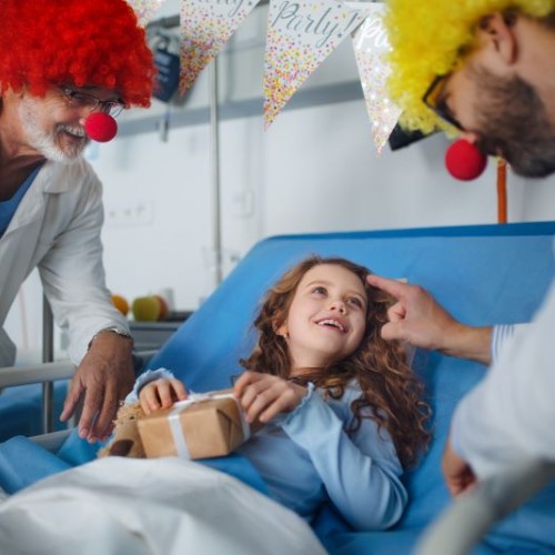 Le Rire Médecin et le CHU de Nantes célèbrent 30 ans de collaboration
