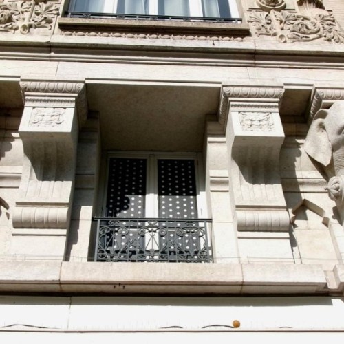 Connaissez-vous "l'immeuble aux éléphants", situé rue Félix Poulat à Grenoble ? 