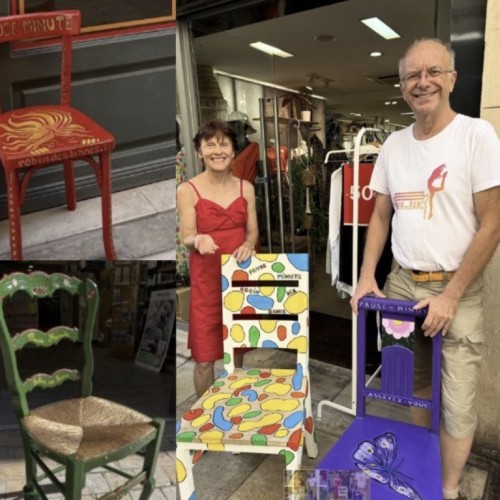 Des chaises colorées pour « une pause-minute » à Toulon