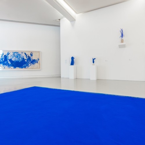 La question : Quelle est l'origine du bleu Klein ? 