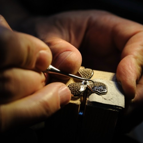 Joaillerie : Van Cleef & Arpels expose ses savoir-faire à Lyon
