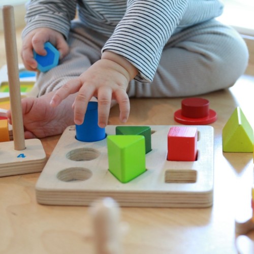 À Paris, deux Maisons des 1 000 jours viennent d'ouvrir pour épauler les parents 