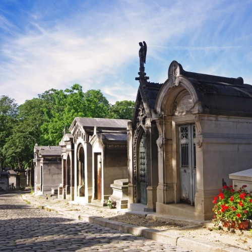 Restaurer et acquérir une concession funéraire à Paris