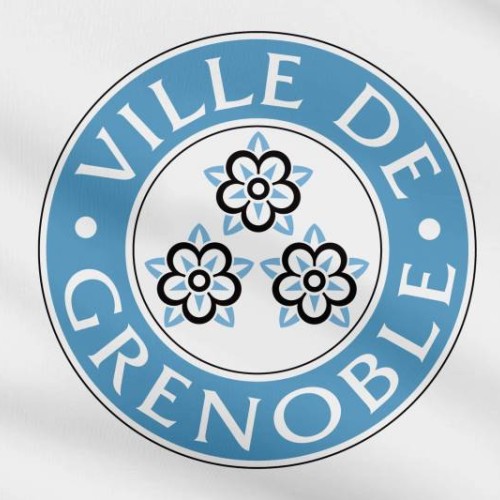 Quelle est la signification des trois roses, symbole de Grenoble ? 