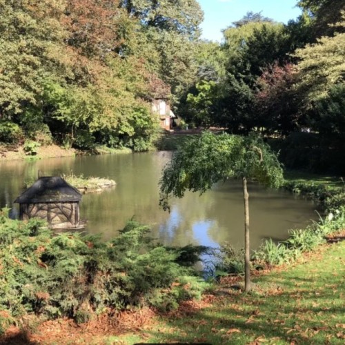 Le saviez-vous ? Le jardin Vauban à Lille et les Buttes-Chaumont à Paris ont un air de famille ️
