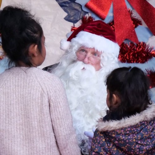 Le village de Noël ouvre ses portes au palais Longchamp à Marseille