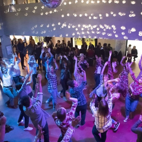 Un bal pour fêter la réouverture de la rose des vents