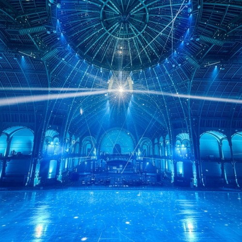 Le Grand Palais retrouve sa patinoire géante 