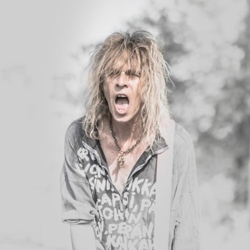 Jari Perche ravive la flamme du rock à Nantes avec Talvi