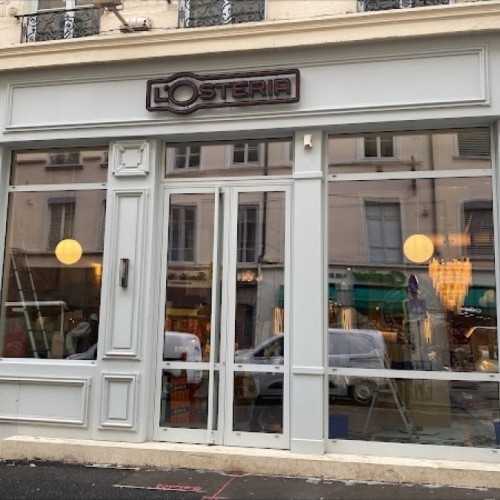Lyon : Le restaurant italien qui redonne vie à la place Saint-Nizier