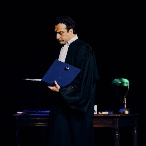 Le spectacle Maître Mô, où quand la justice monte sur scène à Paris