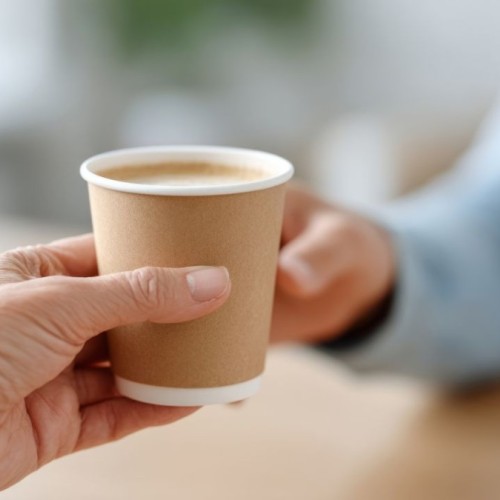 Un café pour parler solidarité à Meylan, près de Grenoble