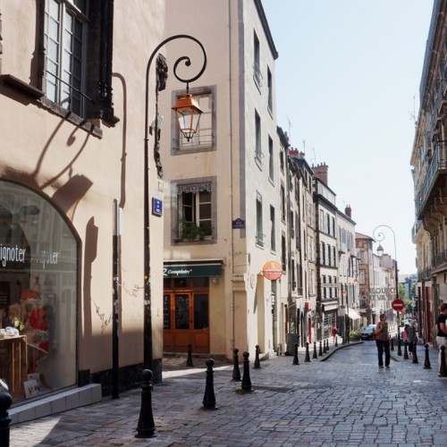 Pourquoi y’a-t-il une rue du port à Clermont-Ferrand ? 