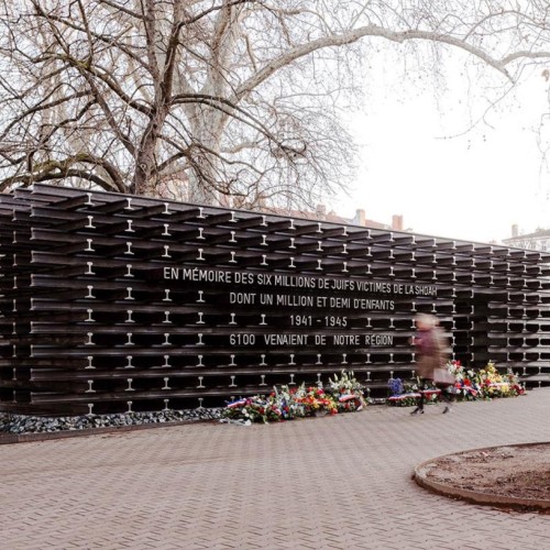 À Lyon, « les rails de la mémoire » s’installent dans le quotidien