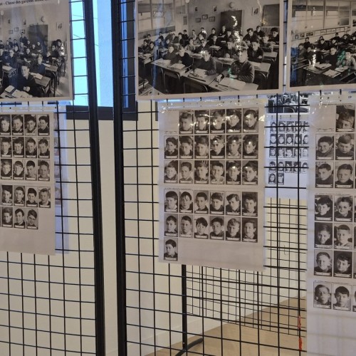 Retour sur les bancs de l'école dans une exposition près de Rouen