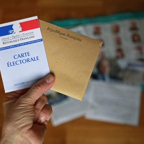Un stand civique pour s'informer sur les élections municipales à Nantes