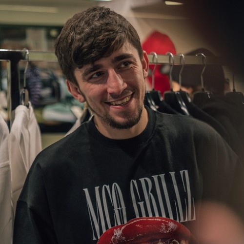 Moussa Atchaliet, roi des grillz à Strasbourg