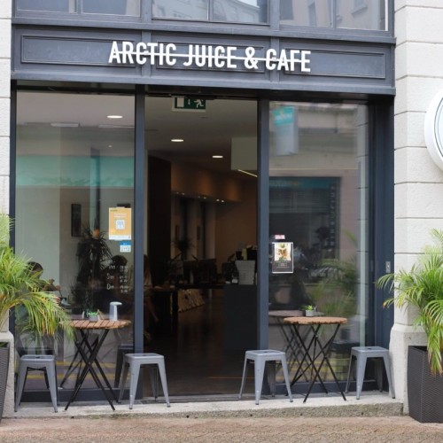 Qu’est-ce qu’Arctic Juice & Café, cette enseigne healthy qui grimpe à Lyon ?