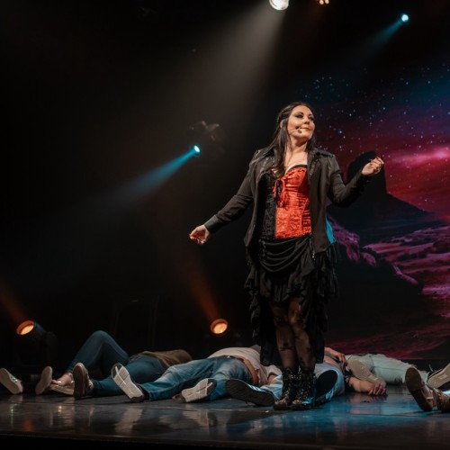 Sabrina Rives, une hypnotiseuse sur scène comme dans son cabinet 