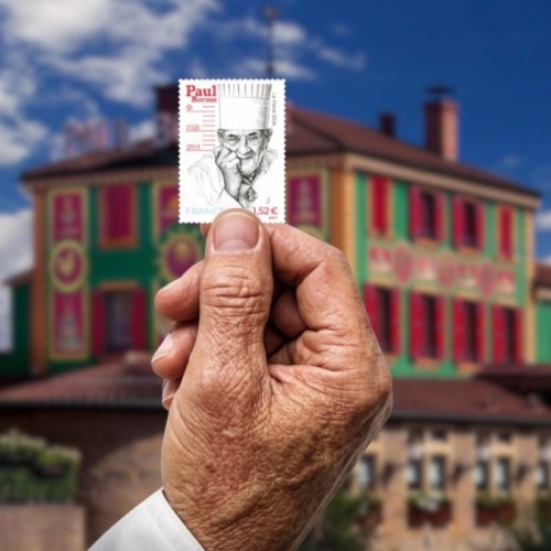 Le timbre Paul Bocuse en vente en avant-première à Lyon