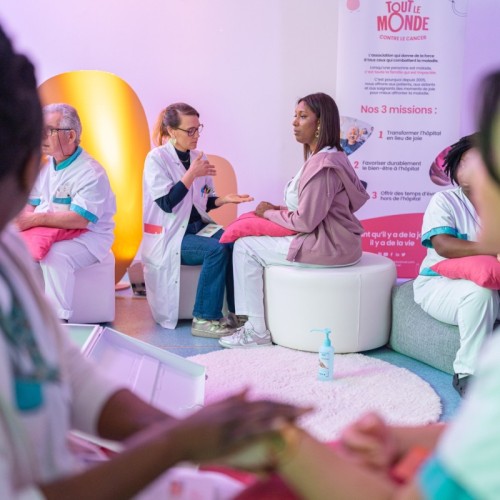 Une opération pour apaiser les douleurs des malades du cancer à Paris