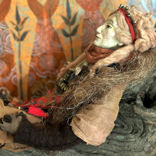 80 poupées d'artistes à la galerie du Père Bonnet