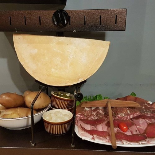 À La Raclette, la montagne s'invite à Marseille 