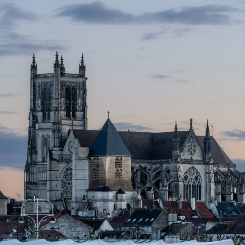 À Meaux, la Tour noire de la cathédrale rénovée