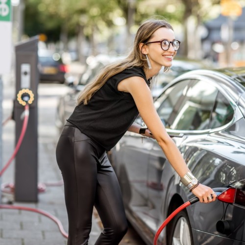 Voiture thermique hier, électrique aujourd’hui : ce qui a vraiment changé 