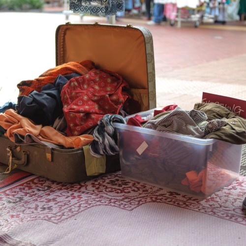 Des vêtements gratuits pour les personnes dans le besoin à Rouen