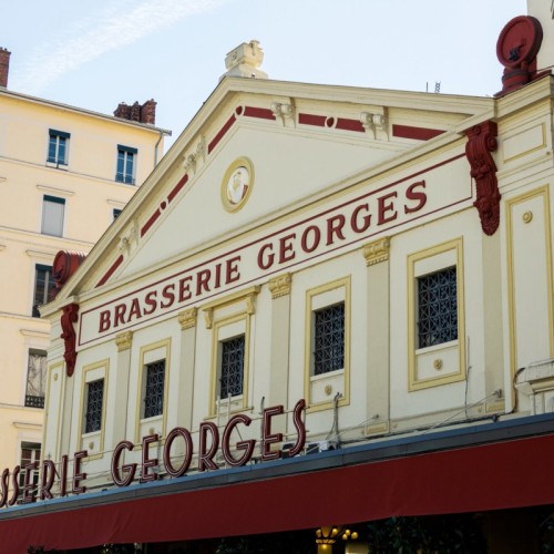 Quel est le plus ancien restaurant de Lyon encore en activité ?
