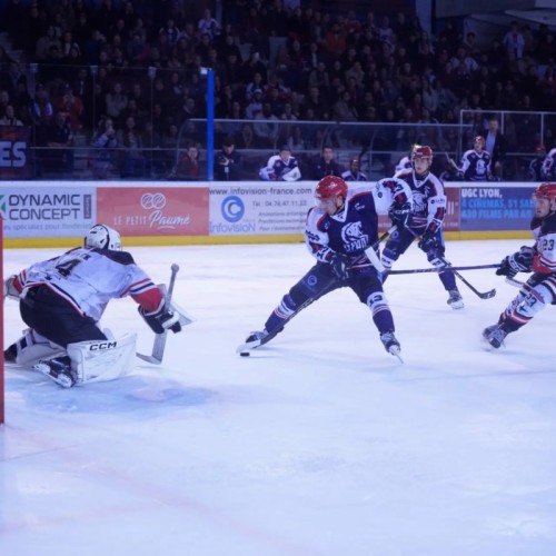 Playoffs : le Lyon Hockey Club lance sa série à Charlemagne 