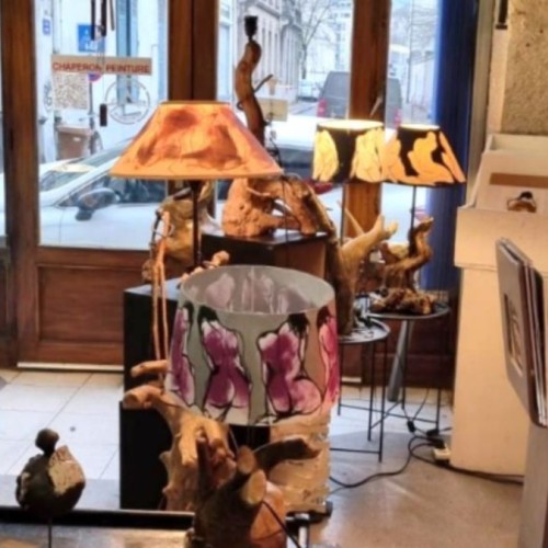 Un atelier transformé en scène artistique à Grenoble