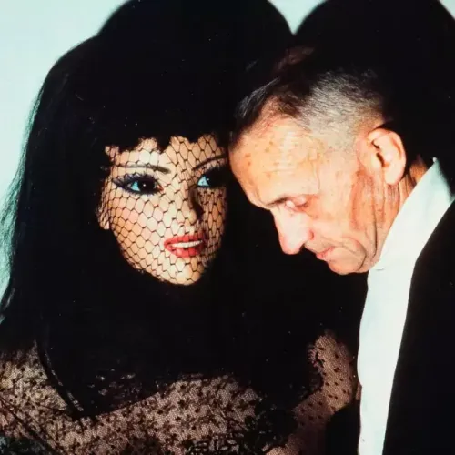 Un livre sur Pierre Molinier, artiste bordelais sulfureux 