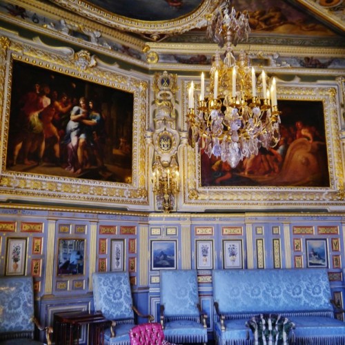 Au château de Fontainebleau, le salon Louis XIII est menacé