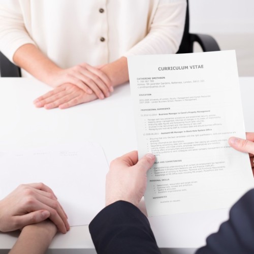 Et si c'était le bon jour pour trouver un emploi à Ollioules ?