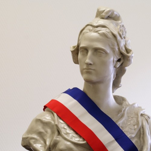 Le 30 avril 1871 à Bordeaux, les 1res élections municipales de la 3e République