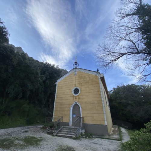 Cette chapelle près de Toulon mérite la balade