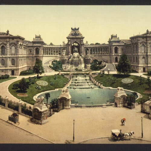 Que symbolisent les 2 lions et les 2 tigres du Palais Longchamp à Marseille ?