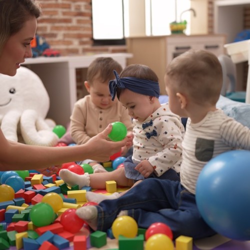 Lyon : Un forum pour valoriser les métiers de la petite enfance