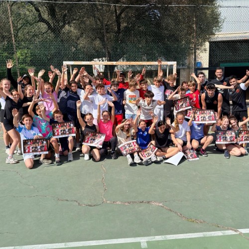 Des jeunes à la découverte du futsal à Toulon