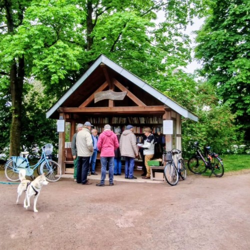 La cabane à livres rouvre à l’Orangerie