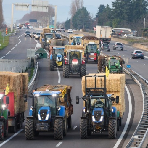 Les agriculteurs veulent bloquer l’axe nord-sud autour de Lyon ce lundi