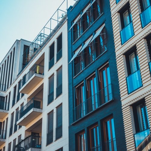 Et si les bureaux vides devenaient nos futurs logements ?