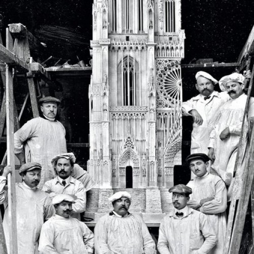La Fondation de l’Oeuvre Notre-Dame en livre-photo
