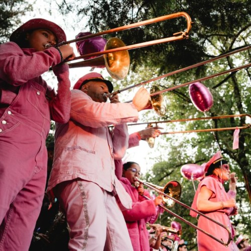 Les fanfares fanfaronnent