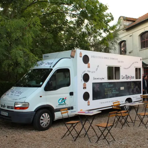 Un bus pour découvrir la poésie